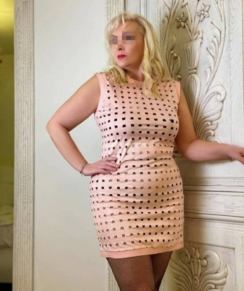 🔥 Со мной ты окажешься на вершине блаженства. 💋 Мои услуги включают классический секс, оральный секс, эротический массаж и многое другое. 😇 Отзывы моих довольных клиентов говорят сами за себя. 🌟 На фото я - настоящая я, также есть много других соблазнительных снимков. Обещаю тебе незабываемое время! 😘 109, 55 лет